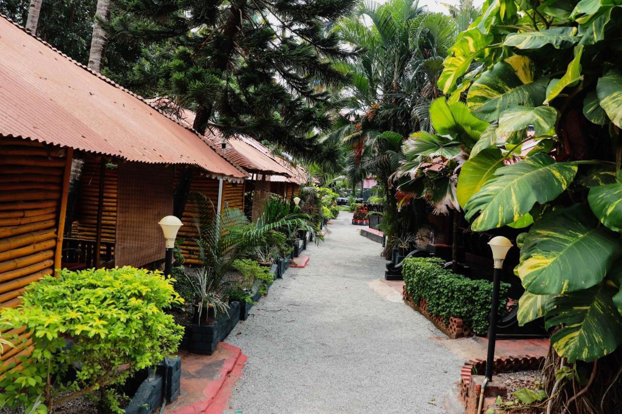 Kerala Bamboo House Hotel Varkala Luaran gambar