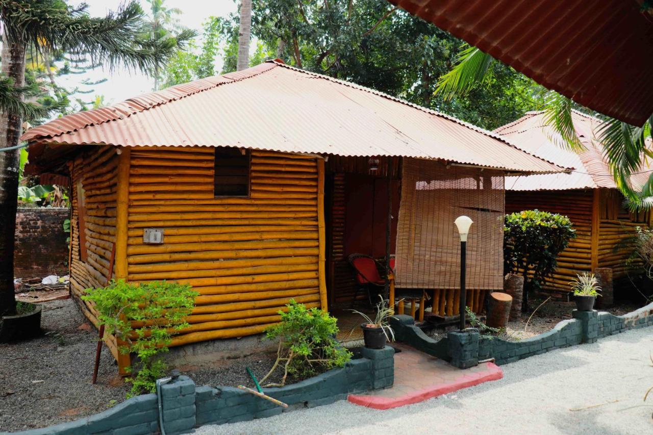 Kerala Bamboo House Hotel Varkala Luaran gambar